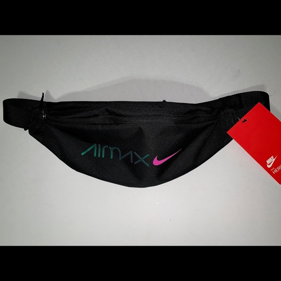 nike air max day waist bag